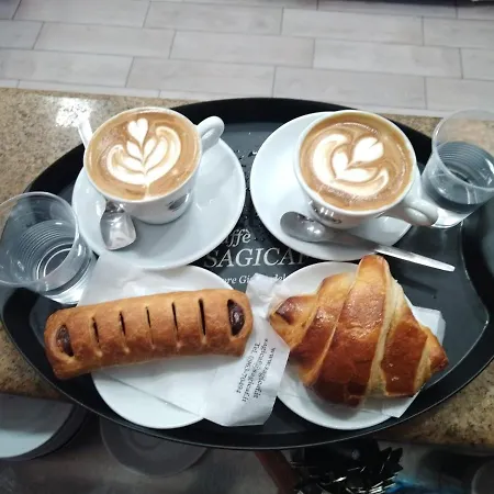 לינה וארוחת בוקר Alba Chiara